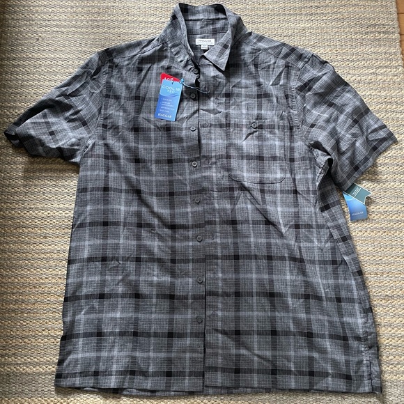 Men’s Haggar Gray Checkered Button Down Tee - Picture 2 of 5